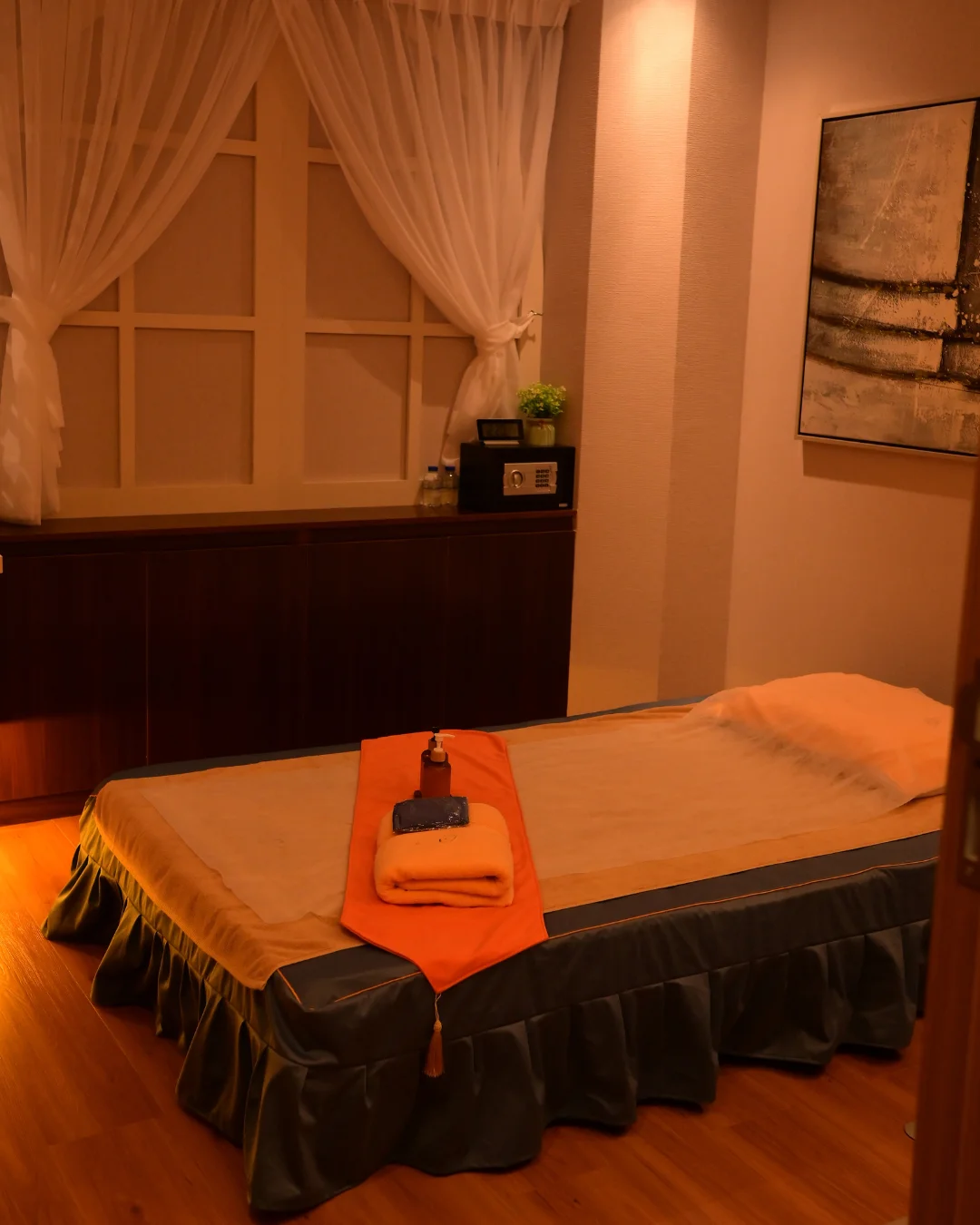 Hot stone massage